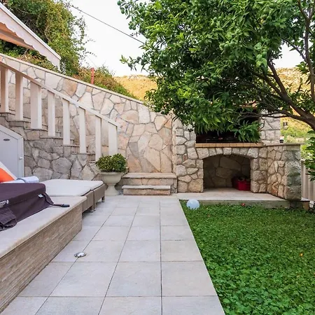 Holiday-home-with-private-heated-pool Apartment Dubrovnik