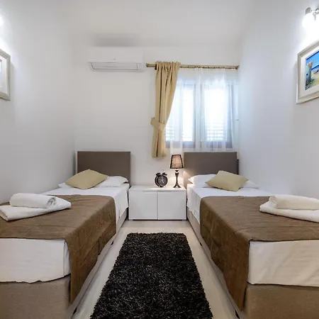 Holiday-home-with-private-heated-pool Apartment Dubrovnik