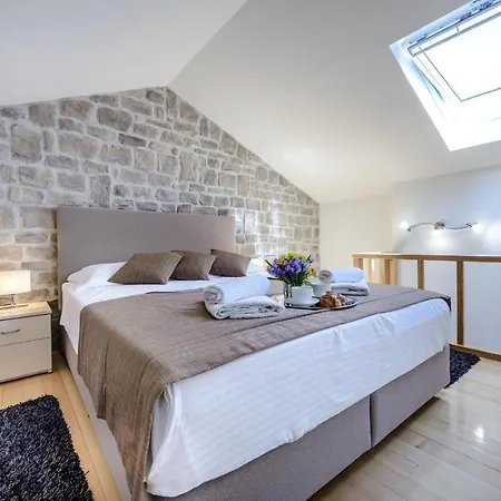 Holiday-home-with-private-heated-pool * Dubrovnik