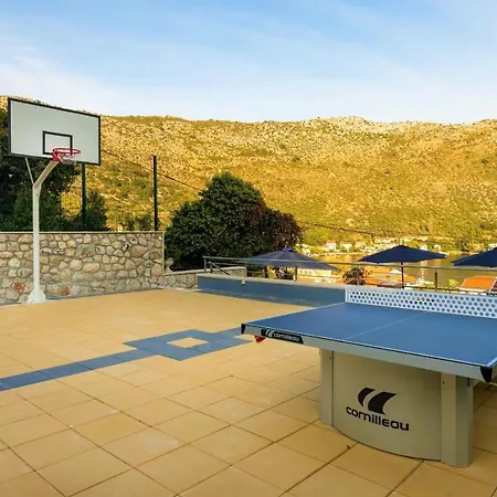 Holiday-home-with-private-heated-pool * Dubrovnik