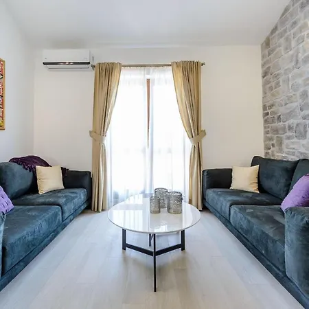 Holiday-home-with-private-heated-pool Lejlighed Dubrovnik