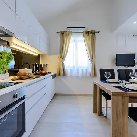 Holiday-home-with-private-heated-pool *