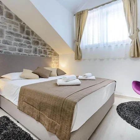 Holiday-home-with-private-heated-pool Lejlighed Dubrovnik
